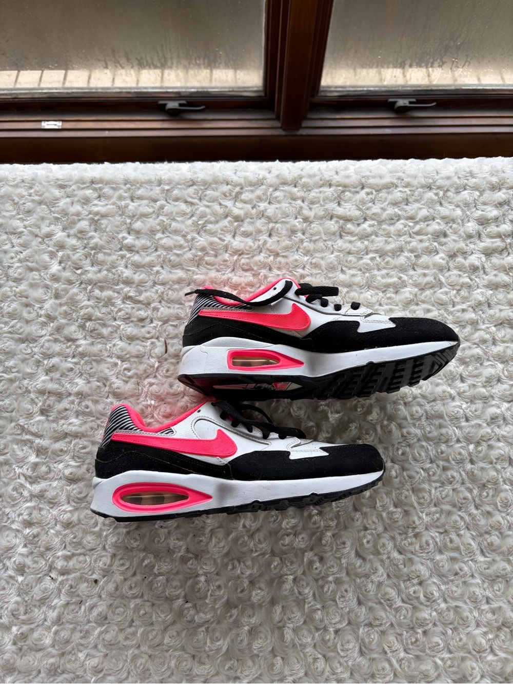 Size 7 Nike Air Max ST Black White Hot Pink Running Shoes Sneakers